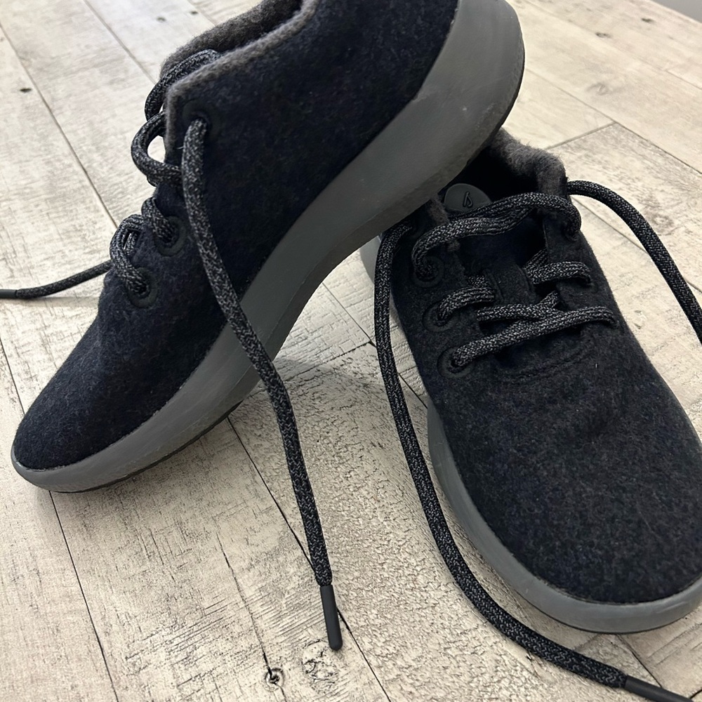Allbirds Mizzle‎ Runners US Women's Size 8 Gray Merino Wool upper Rubber sole